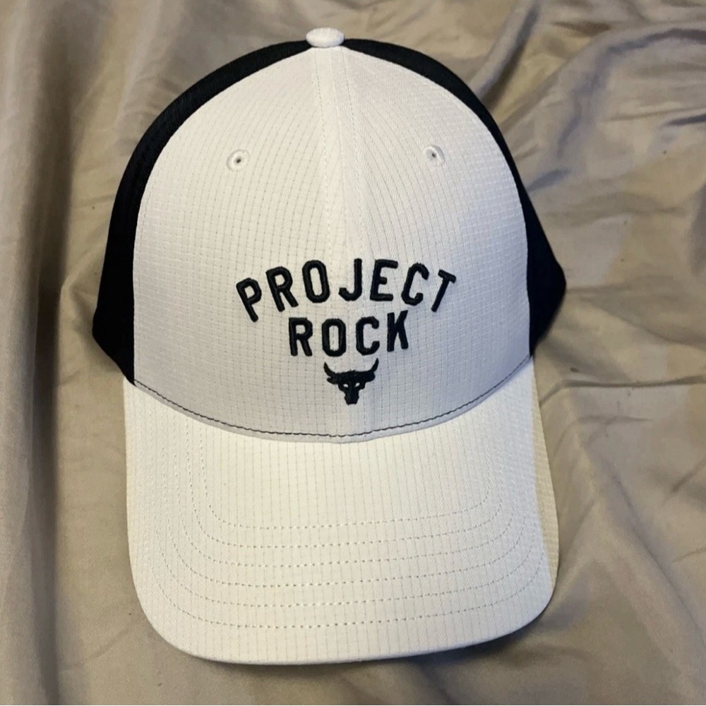 Under Armour Project Rock White and Black Hat NWT $40